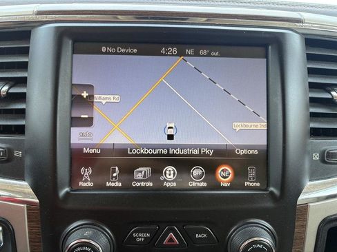 Used 2015 RAM 1500 Laramie w/ Convenience Group AWD/4WD image 18
