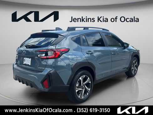 Used 2024 Subaru Crosstrek 2.0i Premium w/ Popular Package #3 AWD/4WD image 3