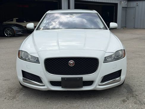 Used 2017 Jaguar XF Premium AWD/4WD image 2