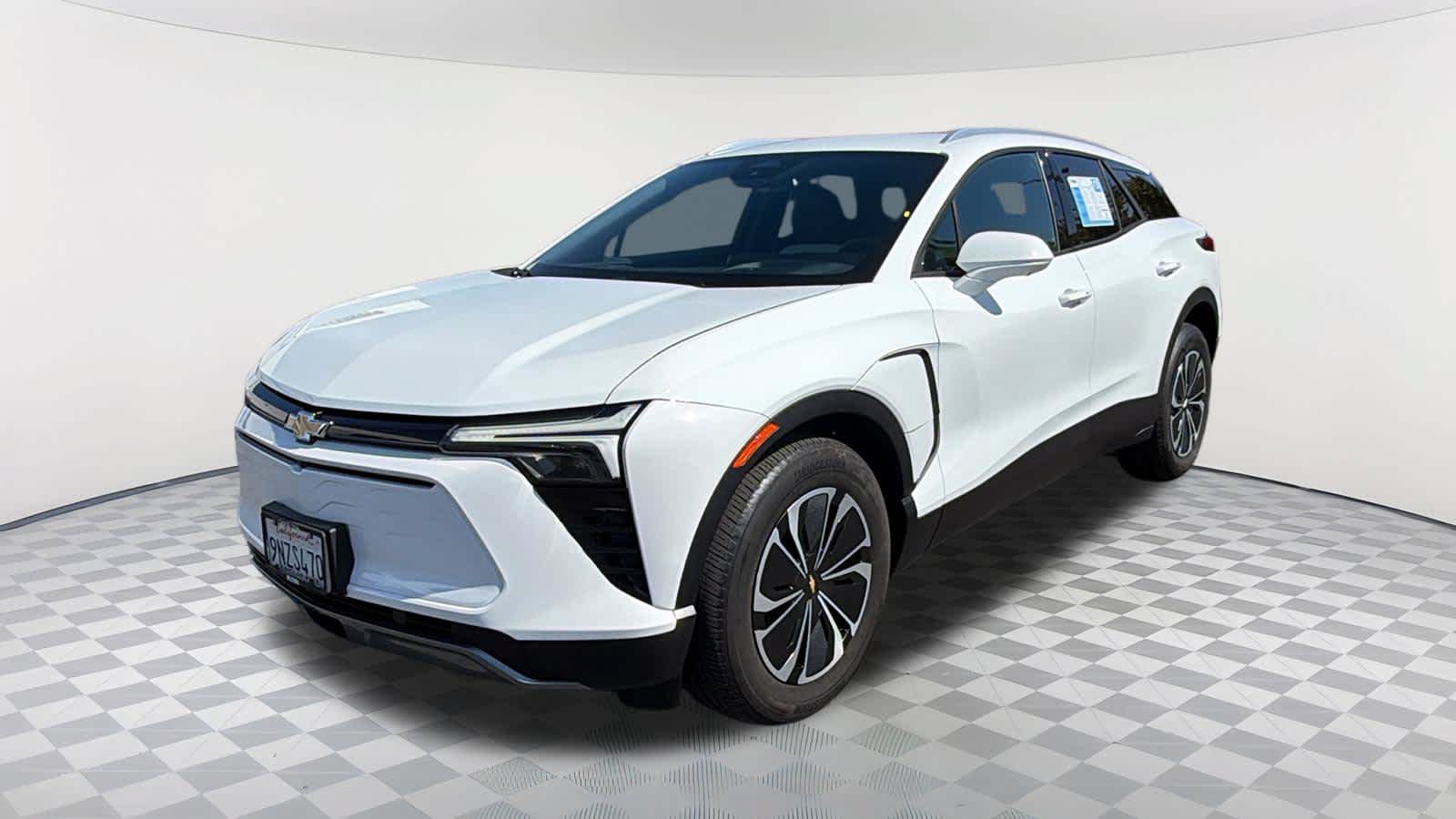 Used 2024 Chevrolet Blazer EV LT AWD/4WD image 1