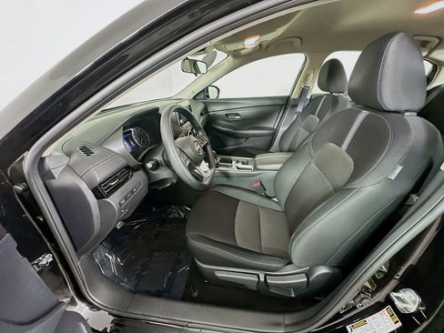 Certified 2024 Nissan Sentra SV FWD image 27