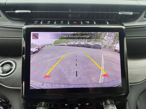 Certified 2023 Jeep Grand Cherokee Overland w/ Luxury Tech Group IV AWD/4WD image 21