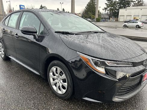New 2026 Toyota Corolla LE image 3