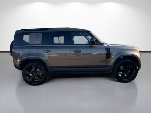 New 2026 Land Rover Defender 110 S image 5