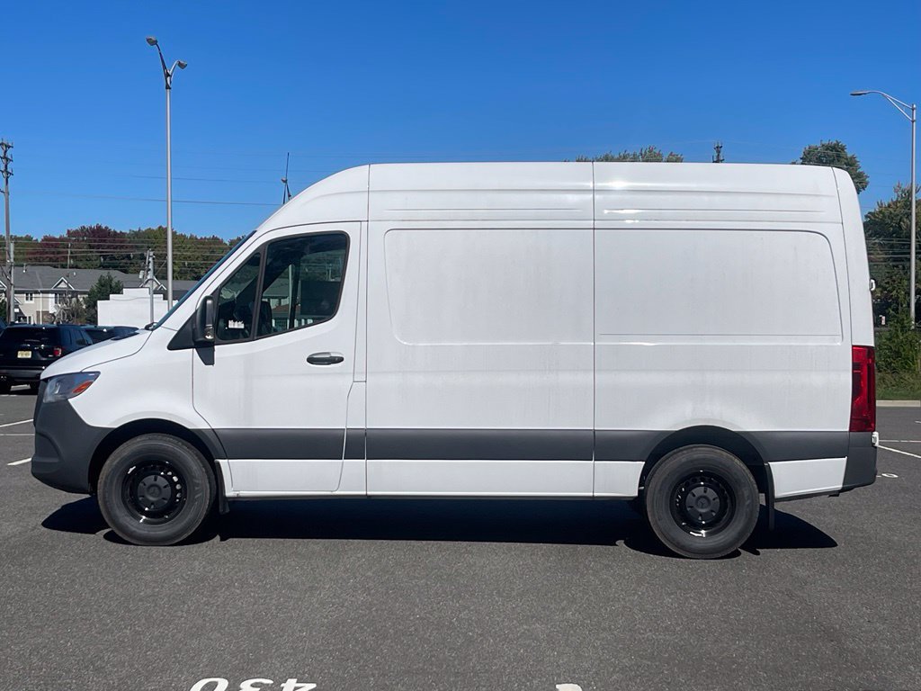 New 2025 Mercedes-Benz Sprinter 2500 image 2