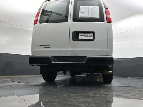 Used 2016 Chevrolet Express 2500 RWD image 45