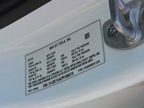 Used 2023 Tesla Model 3 Standard Range image 24