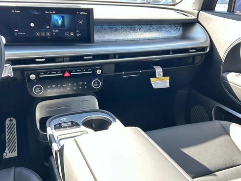 New 2026 Hyundai Ioniq 9 Calligraphy image 28