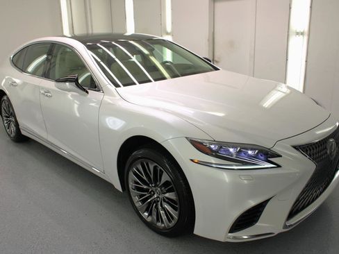 Used 2018 Lexus LS 500 w/ Luxury Package RWD image 11