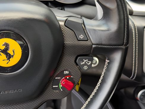 Used 2015 Ferrari California T RWD image 42