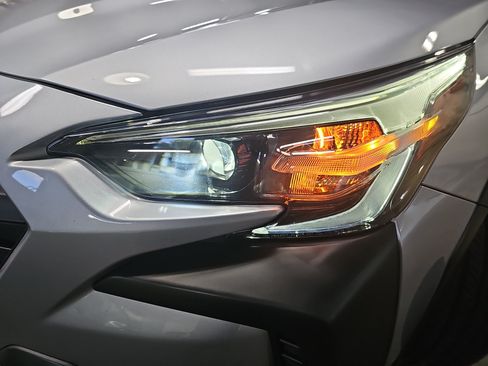 Used 2025 Subaru Outback Touring AWD/4WD image 30