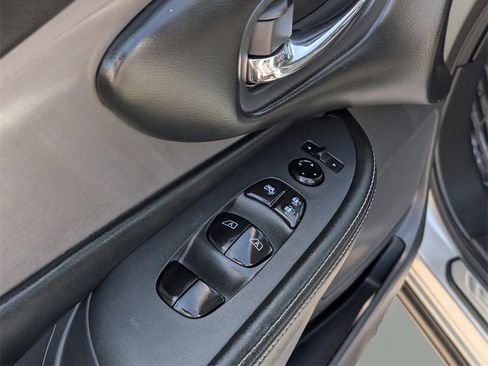 Used 2023 Nissan Murano SV image 16