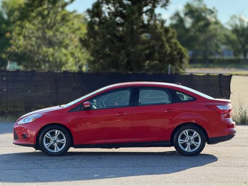 Used 2014 Ford Focus SE FWD image 8