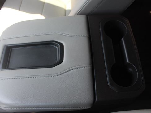 Used 2021 GMC Sierra 1500 SLT w/ SLT Premium Package AWD/4WD image 16