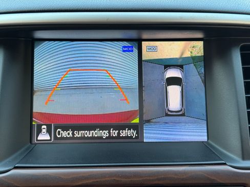 Used 2017 Nissan Pathfinder Platinum w/ Family Entertainment Package AWD/4WD image 27