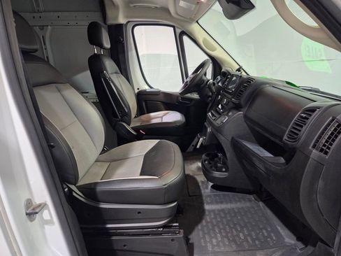 Used 2025 RAM ProMaster 2500 w/ Convenience Group FWD image 14