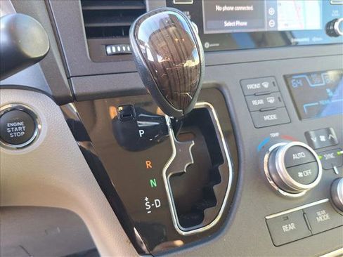 Certified 2020 Toyota Sienna XLE w/ XLE Navigation Package image 14