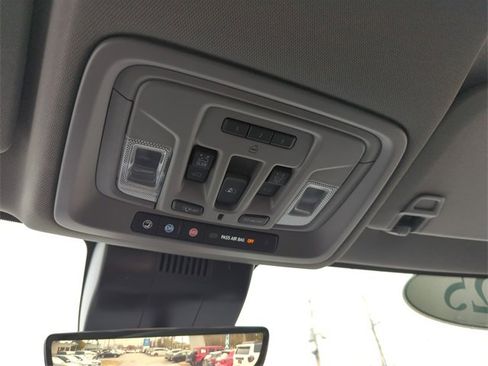 Used 2025 Chevrolet Silverado 1500 LTZ image 26