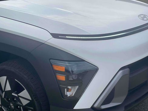 Used 2024 Hyundai Kona SEL AWD/4WD image 9