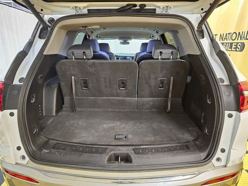 Used 2020 Buick Enclave Essence image 18