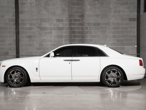 Used 2015 Rolls-Royce Ghost RWD image 4