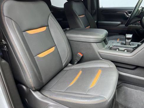 Used 2024 GMC Sierra 1500 AT4 w/ AT4 Preferred Package AWD/4WD image 18