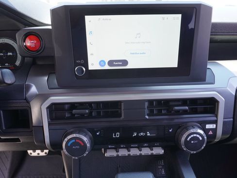 Used 2025 Toyota Tacoma TRD Sport AWD/4WD image 20