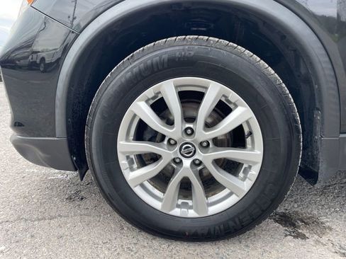 Used 2018 Nissan Rogue AWD image 25