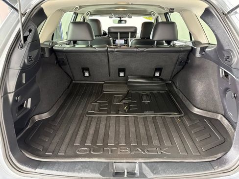 Used 2017 Subaru Outback 2.5i Limited image 23