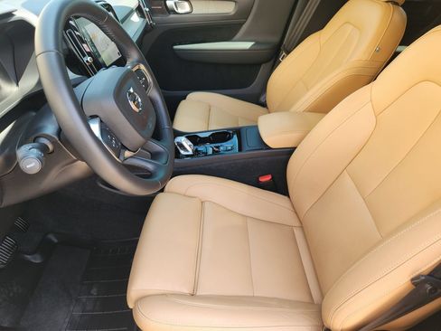 Used 2021 Volvo XC40 T4 Inscription w/ Advanced Package FWD image 10