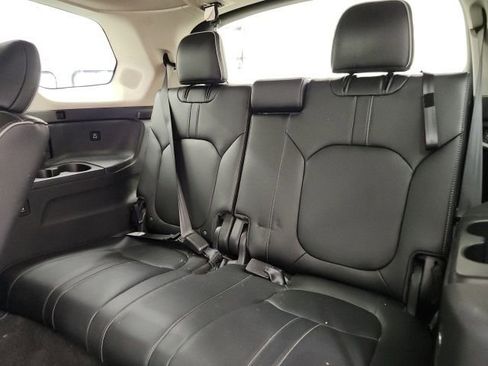 Used 2023 Honda Pilot Elite image 10
