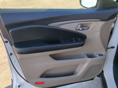 Used 2019 Honda Pilot EX image 13