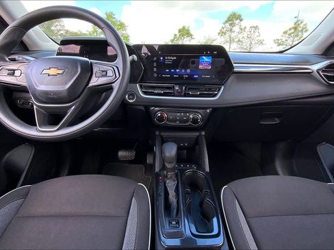 Used 2025 Chevrolet TrailBlazer LT image 15