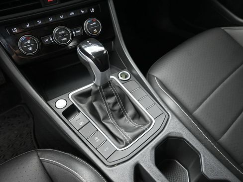 Used 2023 Volkswagen Jetta SE FWD image 29