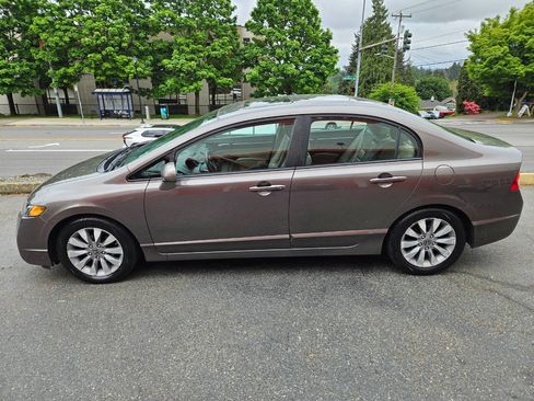 Used 2010 Honda Civic EX-L image 2