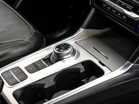 Used 2020 Ford Explorer Limited image 22