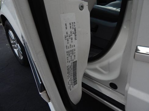 Used 2008 Dodge Grand Caravan SXT FWD image 9