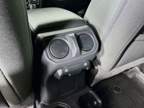 Used 2022 Jeep Wrangler Unlimited Sport AWD/4WD image 28