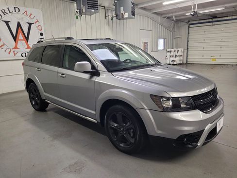 Used 2020 Dodge Journey Crossroad image 10