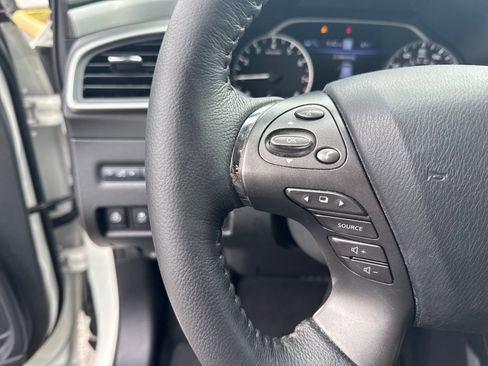 Used 2024 Nissan Murano SL image 16
