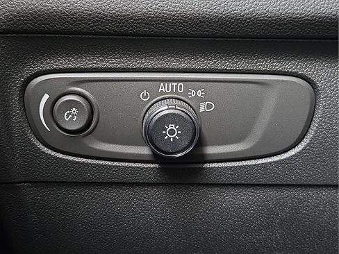 Used 2023 Buick Envision Preferred w/ Sport Touring Package AWD/4WD image 19