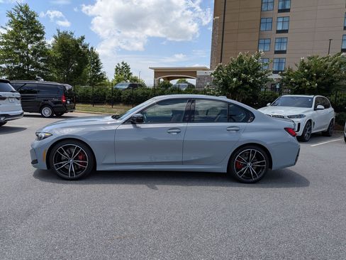Used 2023 BMW 330i Sedan w/ M Sport Package RWD image 6