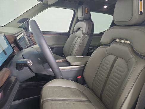 Used 2022 Rivian R1T Launch Edition image 20