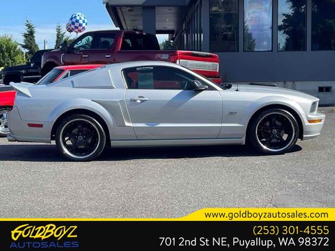 Used 2006 Ford Mustang GT RWD image 3