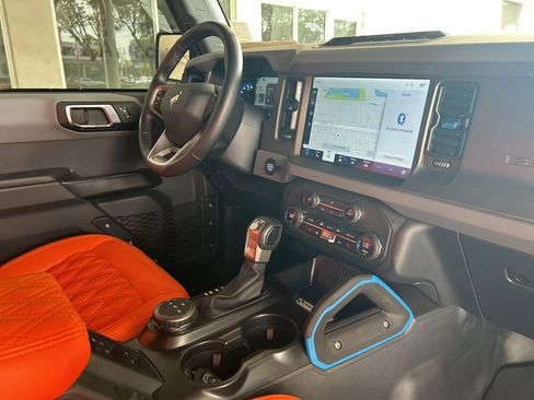 Used 2024 Ford Bronco Black Diamond image 29