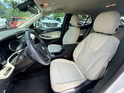 Used 2022 Buick Encore GX Select w/ Advanced Technology Package FWD image 13
