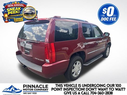 Used 2009 Cadillac Escalade AWD image 3
