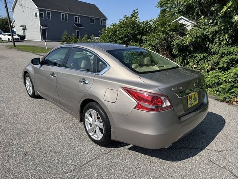 Used 2013 Nissan Altima 2.5 SL FWD image 6