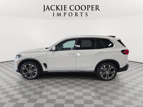Used 2026 BMW X5 xDrive50e w/ Climate Comfort Package image 8