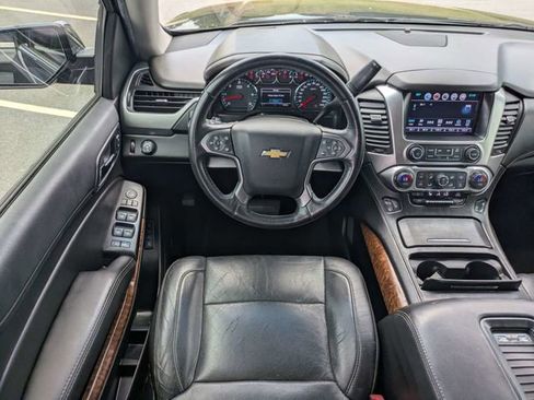 Used 2018 Chevrolet Suburban Premier RWD image 18
